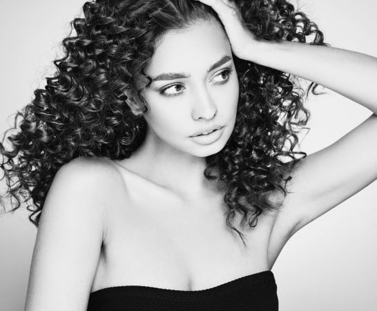 Hairstyles for humidity|Messy bun for humid hairstyles