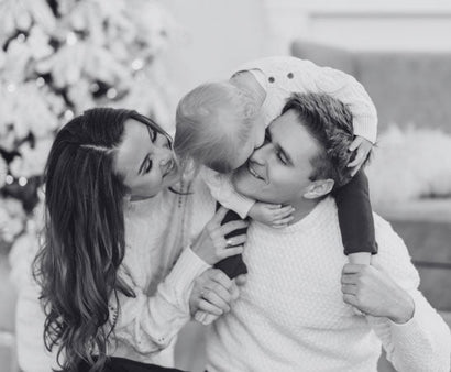 Holiday Family Photo Shoots: Hair Tips to Look Picture Perfect